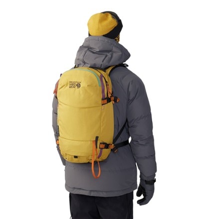 Mountain Hardwear Gnarwhal 25 Snow Pack 5