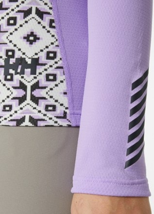Helly Hansen Lifa Active Graphic Crew Base Layer Top - Women's 5