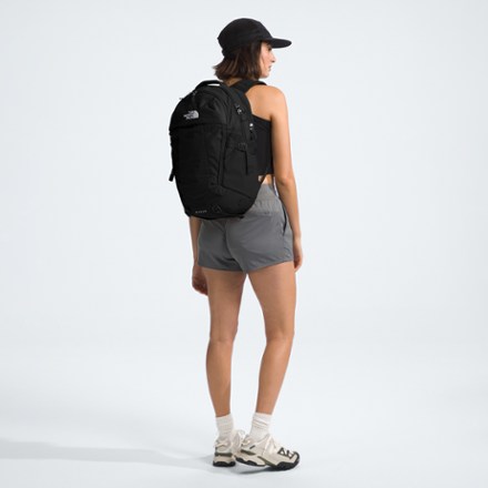 The North Face Recon Pack - Women's 6