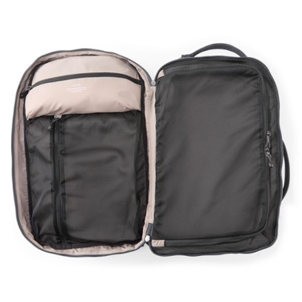 Bellroy Lite Travel Pack 30L Interior