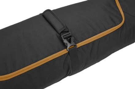 Thule RoundTrip Snowboard Roller Bag 3