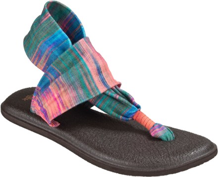 sanuk yoga sling sizing