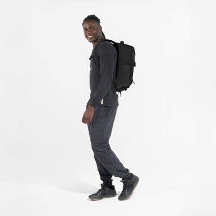 Sherpani Quest 20 L Day Bag 6