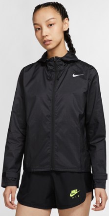nike essential filled jacket