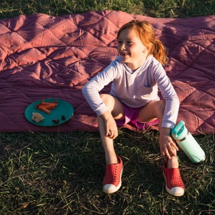 Yeti Lowlands Blanket - Camp Green - Grange Co-op