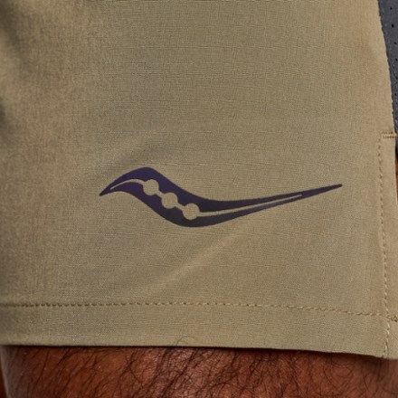 Saucony Outpace 7" Shorts - Men's 6