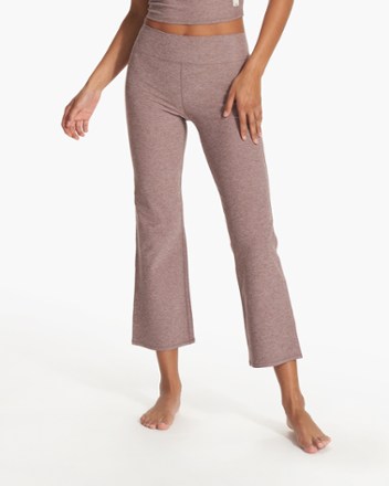 Vuori Mid-Rise Elevation Slim Bootcut Pants - Women's 6
