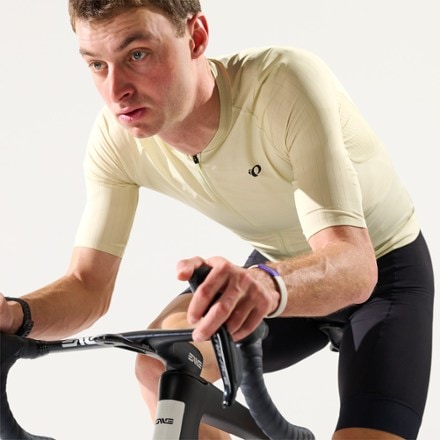 PEARL iZUMi Red Cycling Jersey - Men's 8