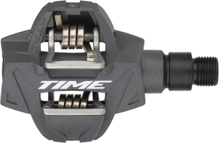 Rei mountain bike 2025 pedals