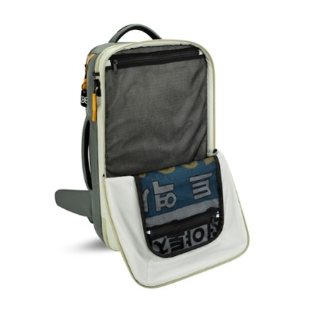 Sherpani Santiago 35 L Travel Pack 5