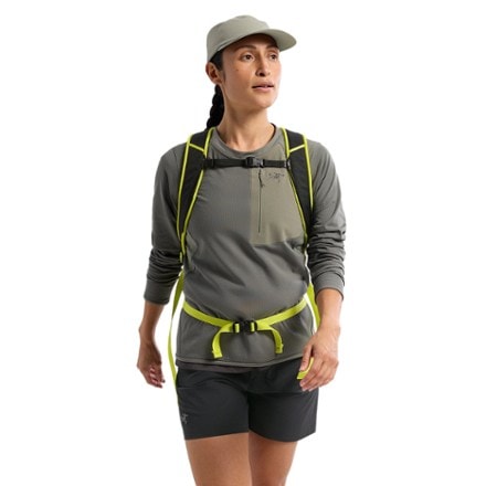 Arc'teryx Mantis 16 Pack 2