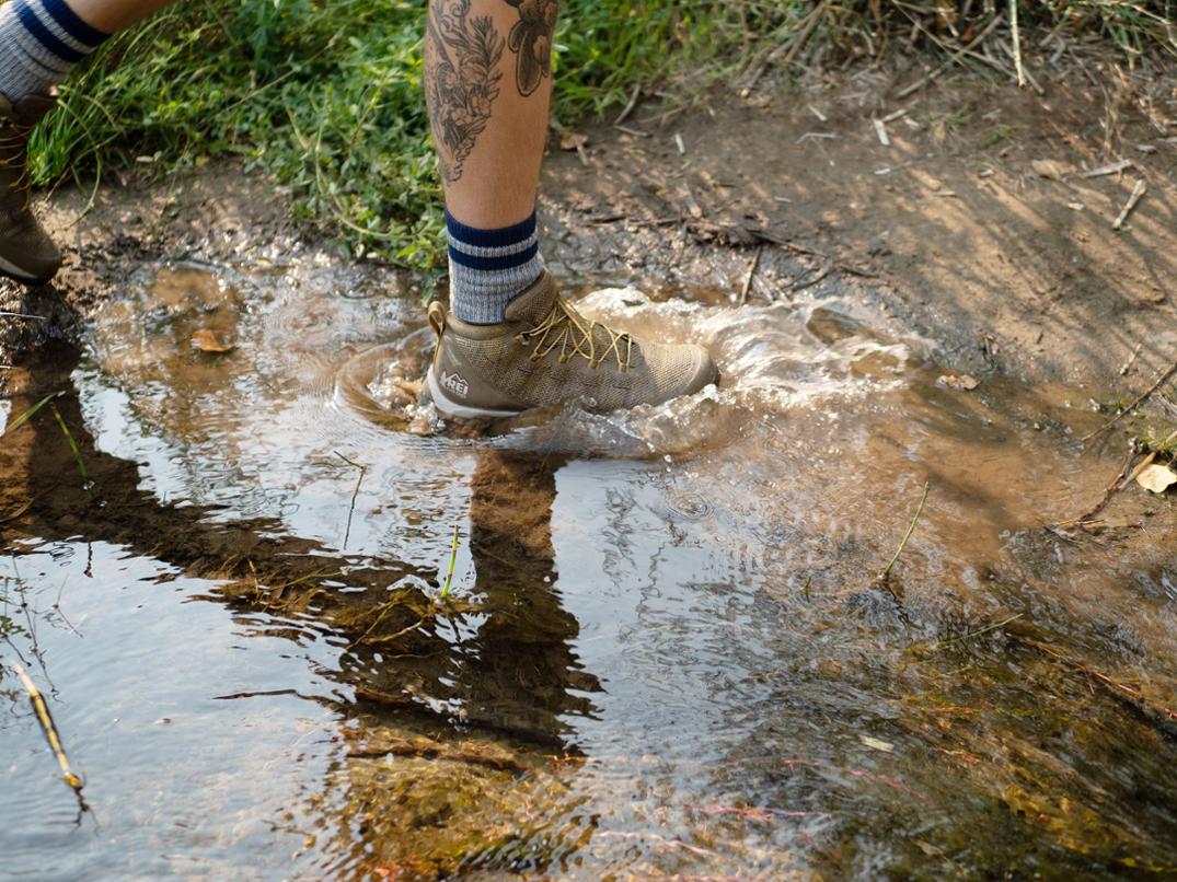 Location Image for Flash Hiking Boots - Men's