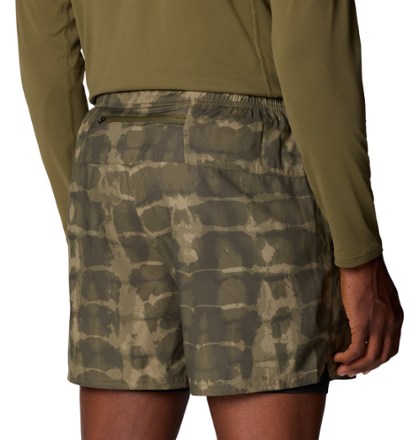 Mountain Hardwear Shade Lite 7" Shorts - Men's 5