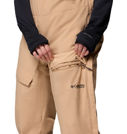Columbia Highland Summit II Insulated Bib Snow Pants - Women's 8