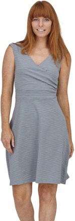On Body Image of color Light Plume Grey/High Tide