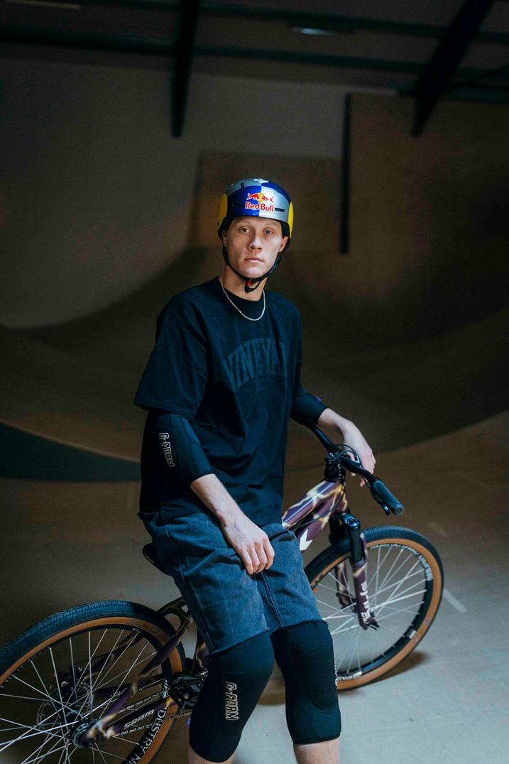 Location Image for Emil Johansson RideWire MTB Knee Guards