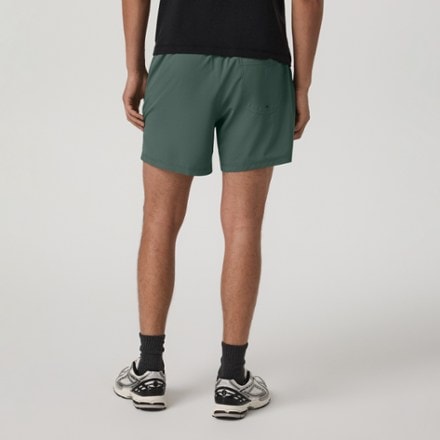 Vuori Kore Lined Shorts - Men's 5" Inseam 1