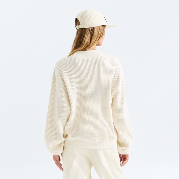On Body Image of color White Dune