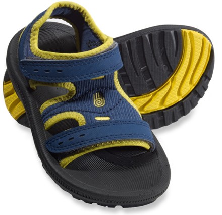 teva psyclone sandals