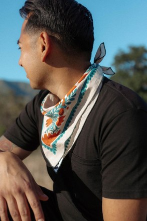 BANDITS Wild Balance Bandana 5