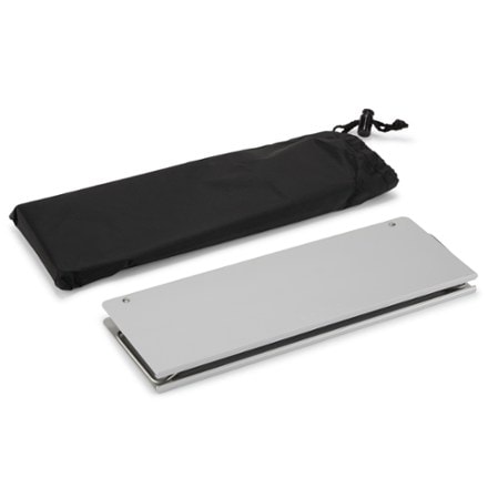 Soto Field Hopper Pop-Up Table 9