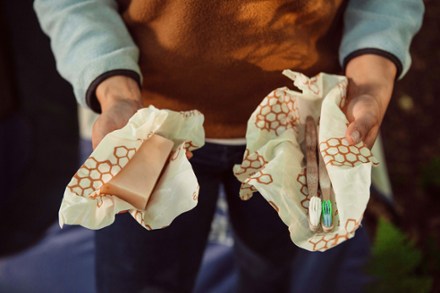 Bee's Wrap Honeycomb Print Wraps - Set of 3 9