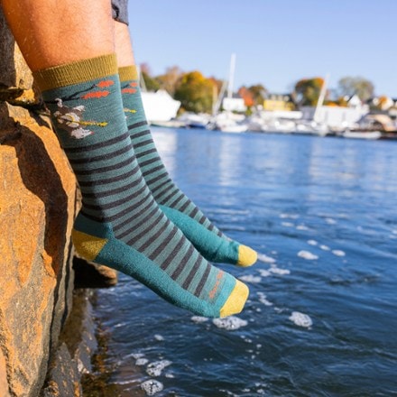 Darn Tough Wild Life Crew Lightweight Lifestyle Socks - Men's 5