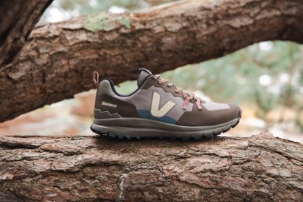 VEJA VEJA x Finisterre Fitz Roy Hiking Shoes - Women's 4