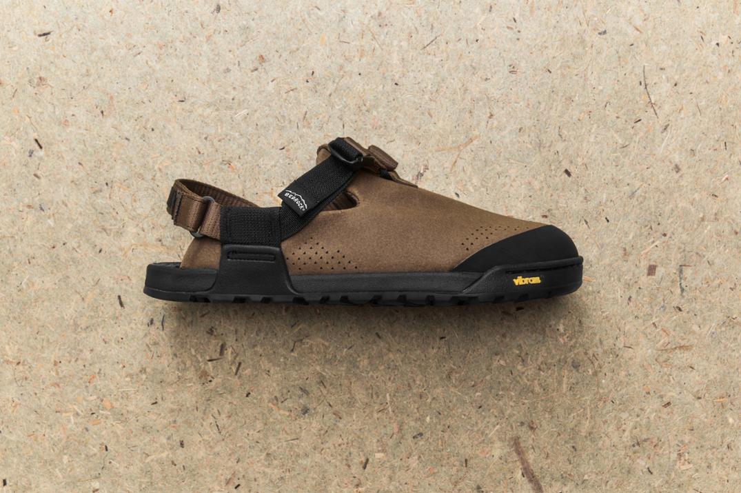 Location Image for Mountain Clogs - Synthetic Suede