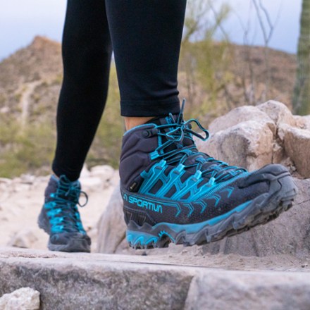 rei la sportiva womens hiking boots