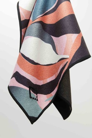 Detail Image of color Leafy Pink