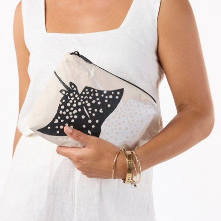 ALOHA Collection Small Pouch 1