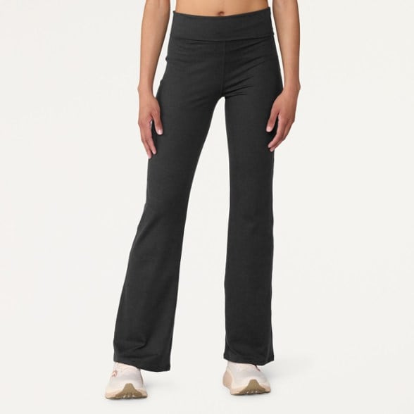 Model info: Height: 5'9" | Waist: 28.5" | Inseam: 32" | Wearing size: M