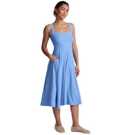Beyond Yoga Featherweight At The Ready Square Neck Dress 0