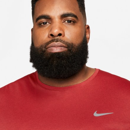 Nike Miler Shirt - Men's 7