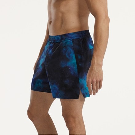 TYR Momentum Unlined 6" Shorts - Men's 2
