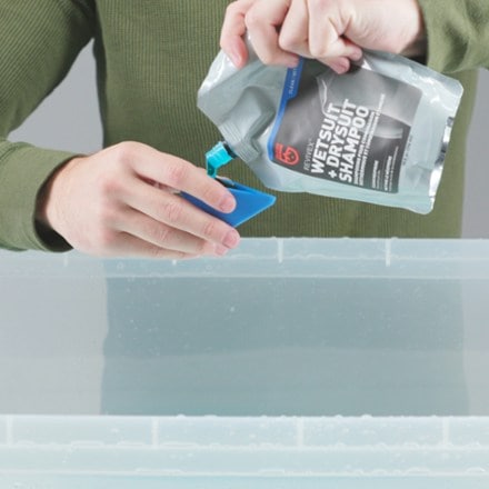 Gear Aid Wetsuit/Drysuit Shampoo 2