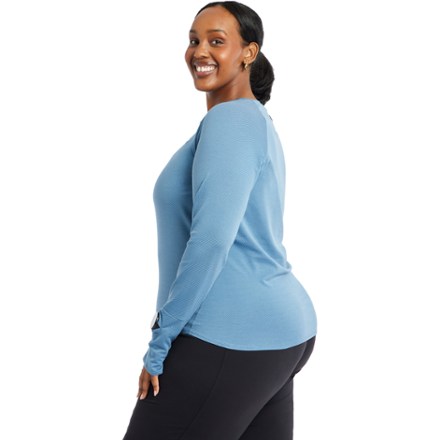 Flyout Long-Sleeve Top - Women's