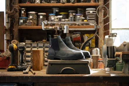 Danner Bull Run Chelsea Boots - Men's 6