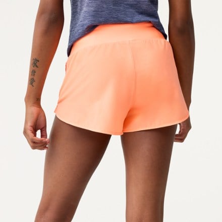 Brooks Chaser 3" Shorts 2.0 - Women's 1