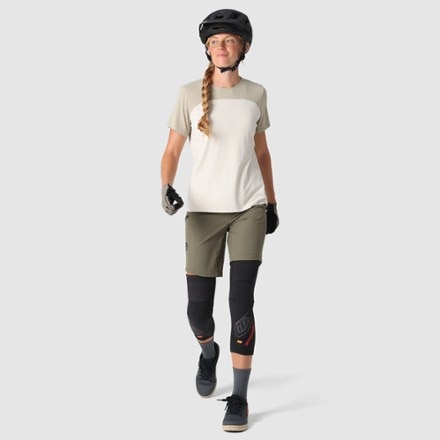 Outdoor Research Freewheel MTB Lite Ride Bike Shorts - Women's 3