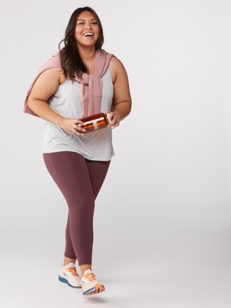 Athleta Salutation Stash Pocket II 7/8 Tights - Women's Plus Sizes 3