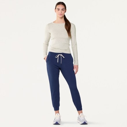 Vuori Long-Sleeve Pose Subtle Scoop T-Shirt - Women's 5