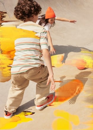 Location Image of color Orange/Red