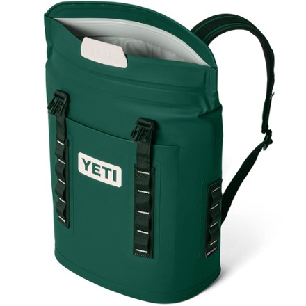 YETI Hopper M12 Backpack Soft Cooler 4