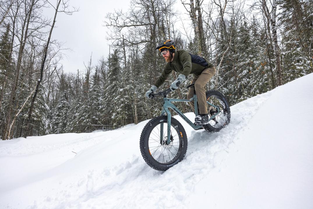 Location Image for Heyday Carbon 1.6 Deore 12 Fat-Tire Bike