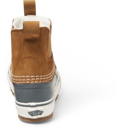 Vans Standard Mid Chelsea Snow MTE Boots - Women's 3