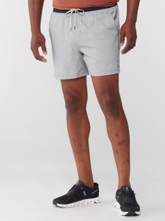 Vuori Kore Shorts - Men's 5" Inseam 1
