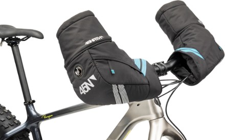 45NRTH Cobrafist Bike Pogies 5