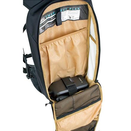 EVOC E-Ride 12 Pack Charger not included